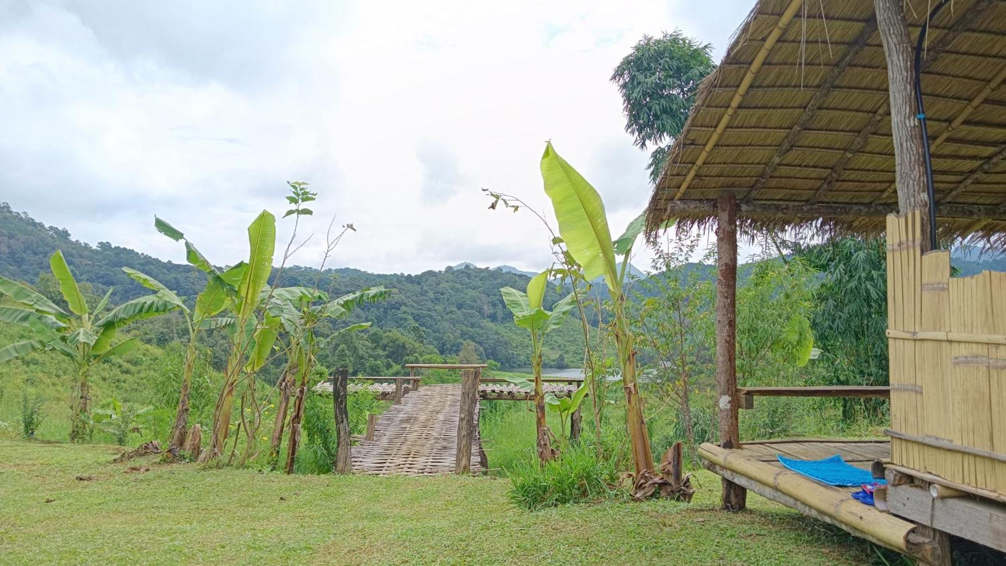 ไร่นิธิสุนทร Nithisoonthon Farmstay Мэхонгсон Экстерьер фото
