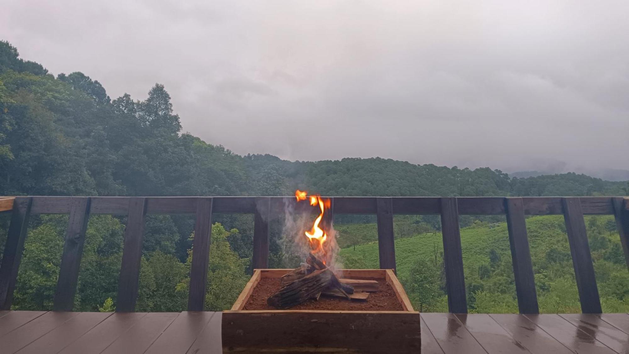 ไร่นิธิสุนทร Nithisoonthon Farmstay Мэхонгсон Экстерьер фото