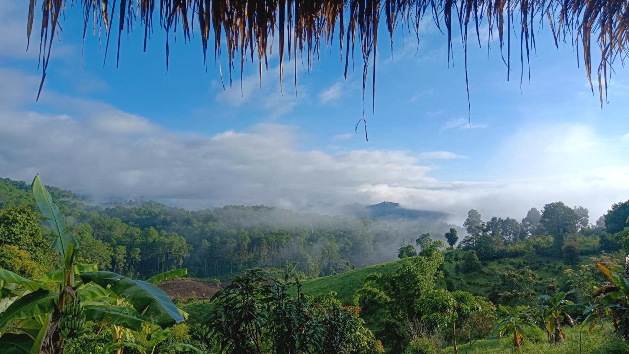 ไร่นิธิสุนทร Nithisoonthon Farmstay Мэхонгсон Экстерьер фото
