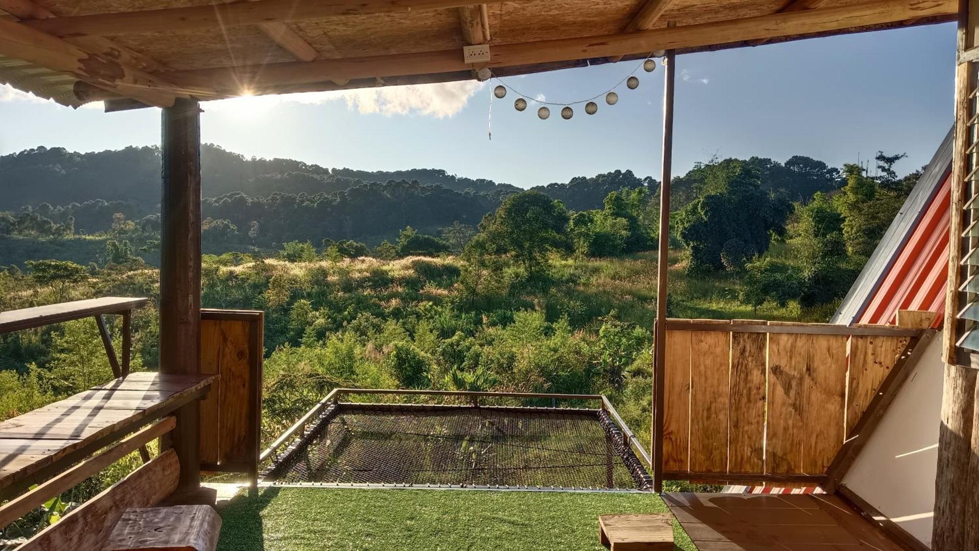 ไร่นิธิสุนทร Nithisoonthon Farmstay Мэхонгсон Экстерьер фото