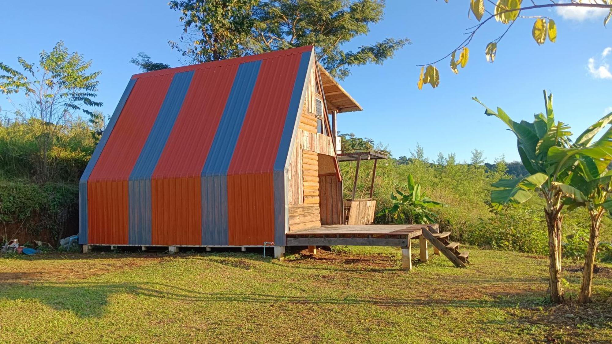 ไร่นิธิสุนทร Nithisoonthon Farmstay Мэхонгсон Экстерьер фото