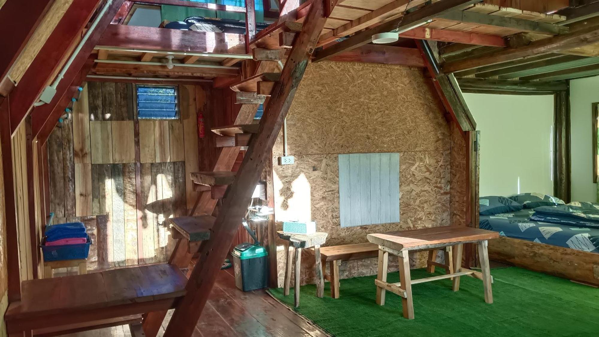 ไร่นิธิสุนทร Nithisoonthon Farmstay Мэхонгсон Экстерьер фото