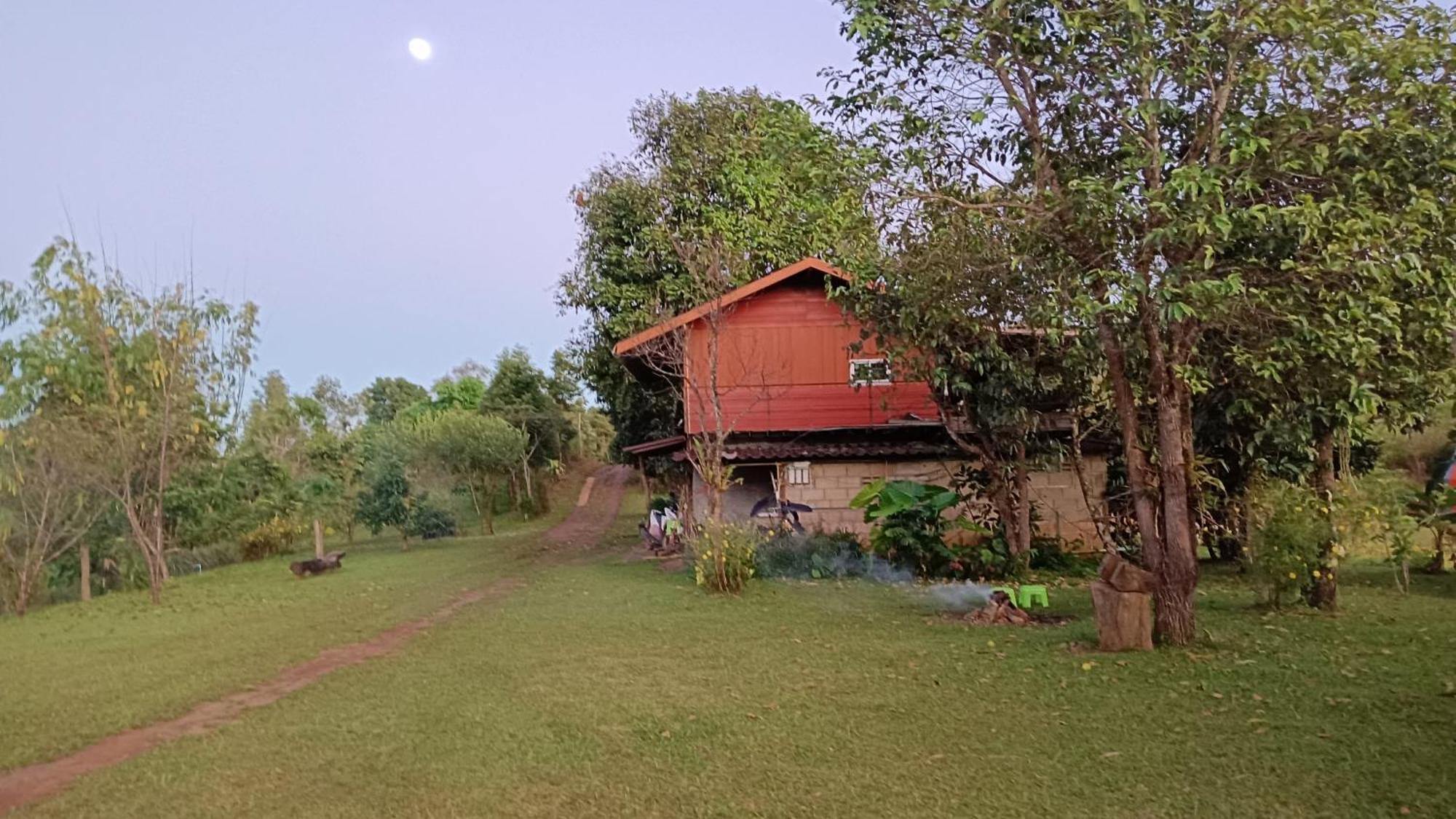 ไร่นิธิสุนทร Nithisoonthon Farmstay Мэхонгсон Экстерьер фото
